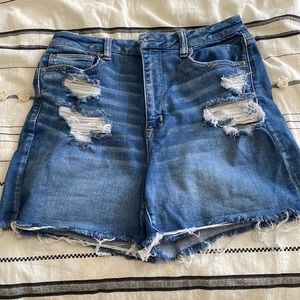American Eagle Curvy High Rise Shortie